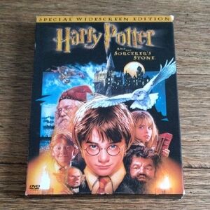 🦋HARRY POTTER AND THE SORCERER'S STONE DVD🦋